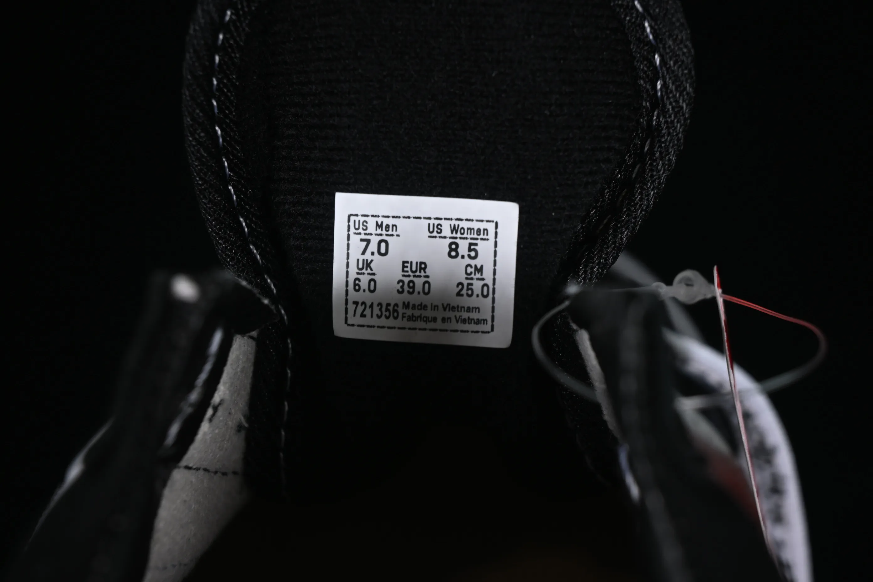 All categories Vans Vans series Vans Low Vans low-top Vans Premium Old Skool Vans official new VPS high-end branch line classic black and white low-top casual sneakers VN000ZD4Y28